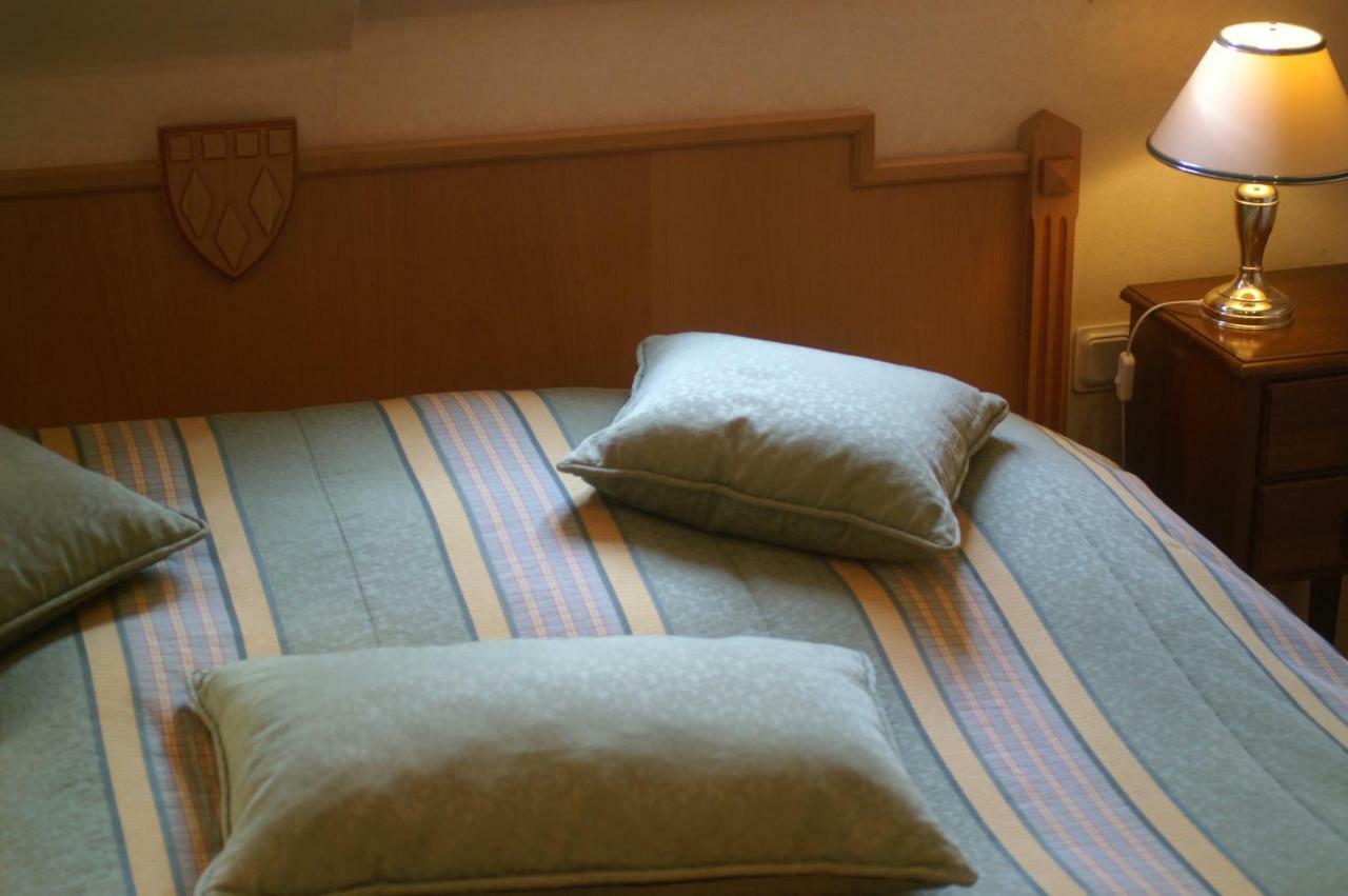 Burg Arras 3*
